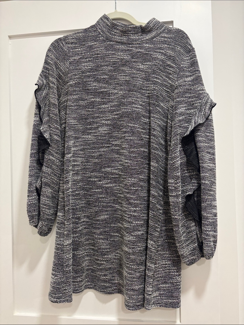 BCBGeneration Black & White Marled Ruffle-Sleeve Sweater Dress